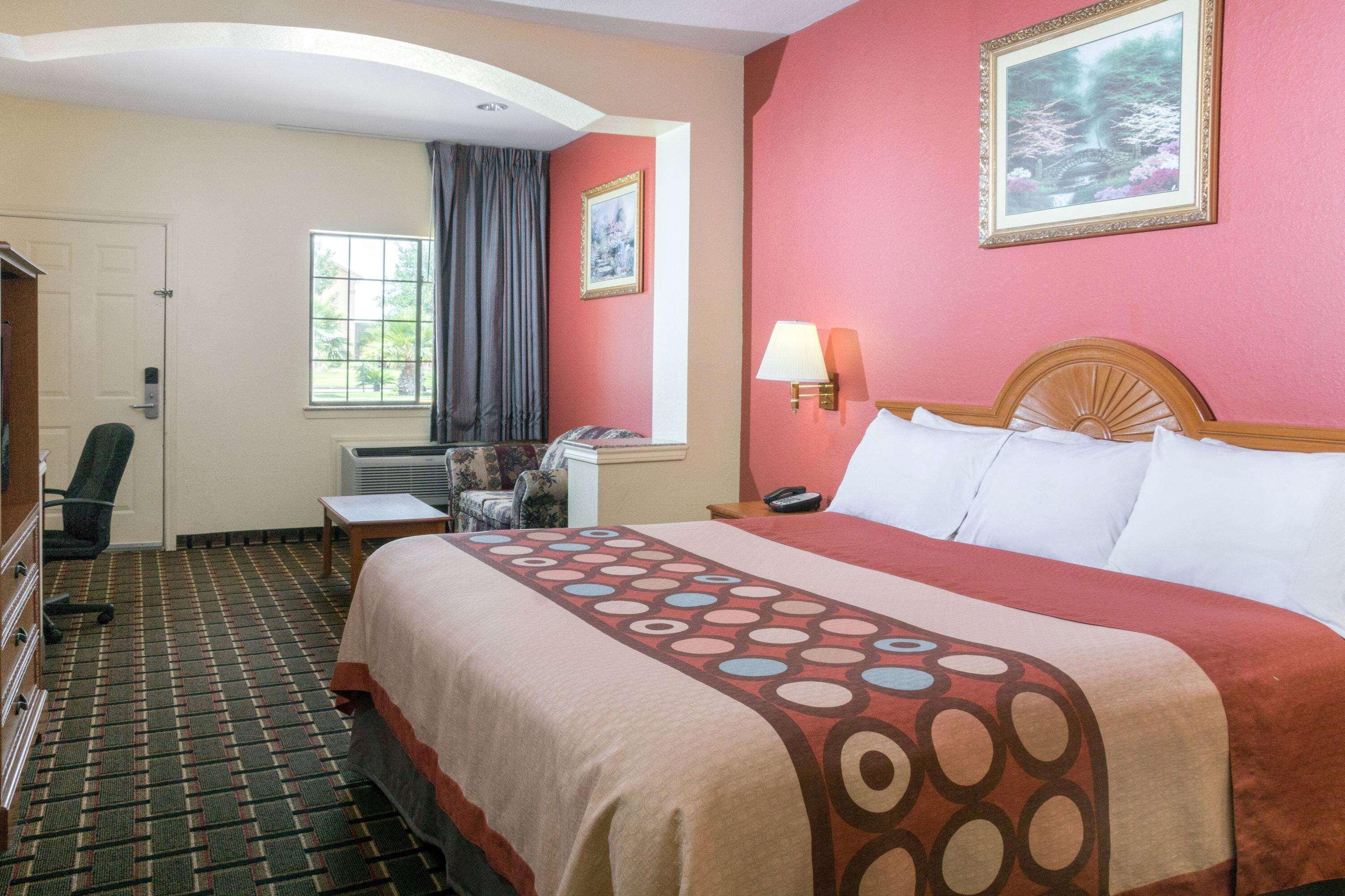 מלון Super 8 By Wyndham Stafford Sugarland Area מראה חיצוני תמונה