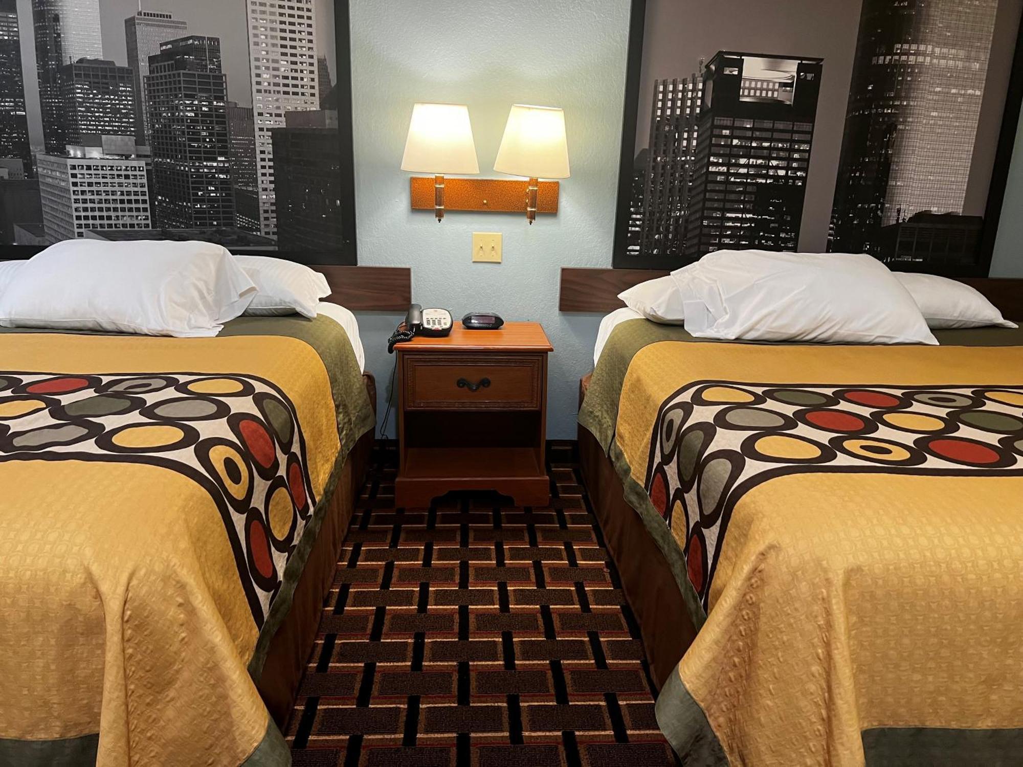מלון Super 8 By Wyndham Stafford Sugarland Area מראה חיצוני תמונה